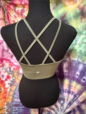 NEW LULULEMON HIGH-NECK LIKE A CLOUD SPORTS BRA💓